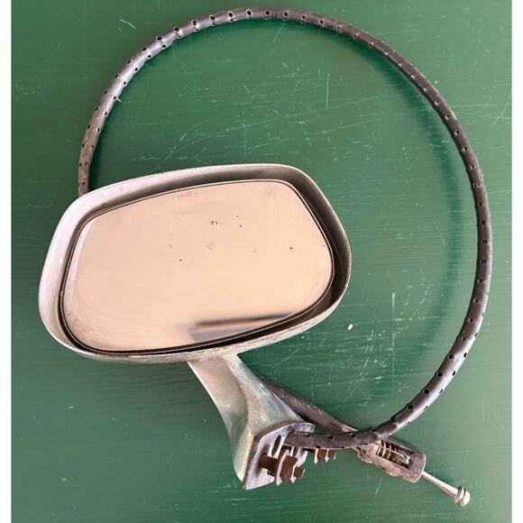 Vintage Outside Auto Rear View Mirror - Picture 5 of 9